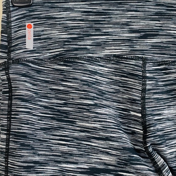 Zella Space dye Capri Leggings Size M/M - Picture 4 of 4